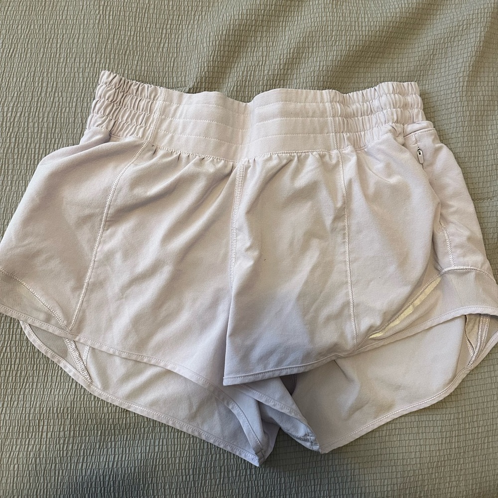 Lululemon HR Hotty Hot shorts 2.5"